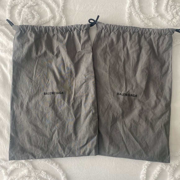 Balenciaga BB Pool Slides - Picture 6 of 7